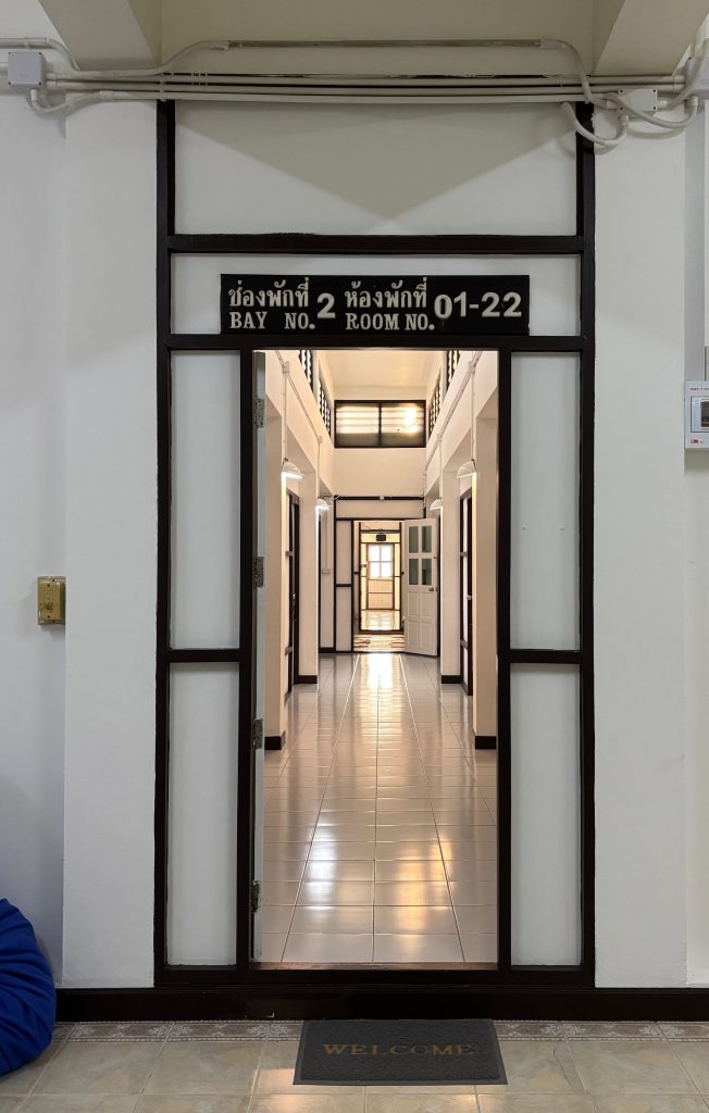 ด้านหน้าช่องพักหรือ Bay